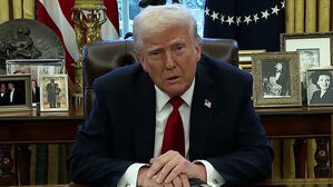 베네수엘라 턱밑에 '항모&middot;스텔스기' 총집결&hellip;미국, 전쟁 준비해왔나