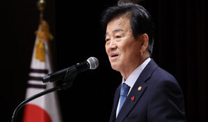 정동영, 통일부 시무식에서 "북측 여러분" 부른 이유?