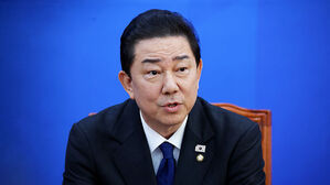 경찰, '김병기 공천헌금 탄원서 작성' 전 구의원 오늘 소환