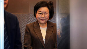 "'갑질'은 습성" 맹공&hellip;여당서도 사퇴 요구