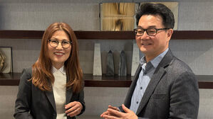 "외국인 투자자의 한국 시장 신뢰 상실이 원화약세 근본 배경"