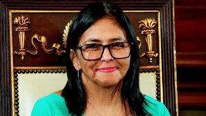 임시 대통령 취임&hellip;"미국 지지하면 즉각 체포"