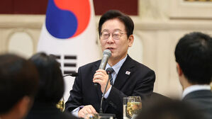 이 대통령, 북한 문제 두고&hellip;시진핑에 '평화 중재자' 역할 제안