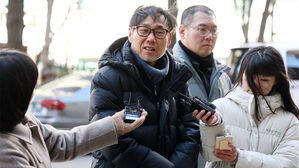 경찰, 김병기 '대한항공 숙박권 의혹' 고발인 조사