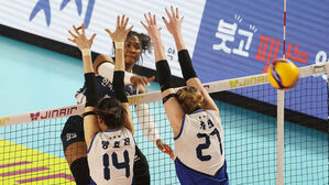 5일 쉰 도로공사, 2위 현대건설 완파하고 선두 수성