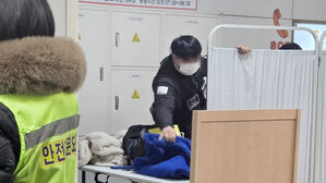 "손 저리고 답답" 잇따라 호소&hellip;출근길 빽빽한 '김골라'