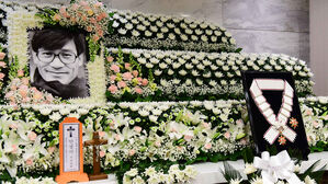 '국민 배우' 안성기 오늘 영면&hellip;명동성당서 추모 미사&middot;영결식