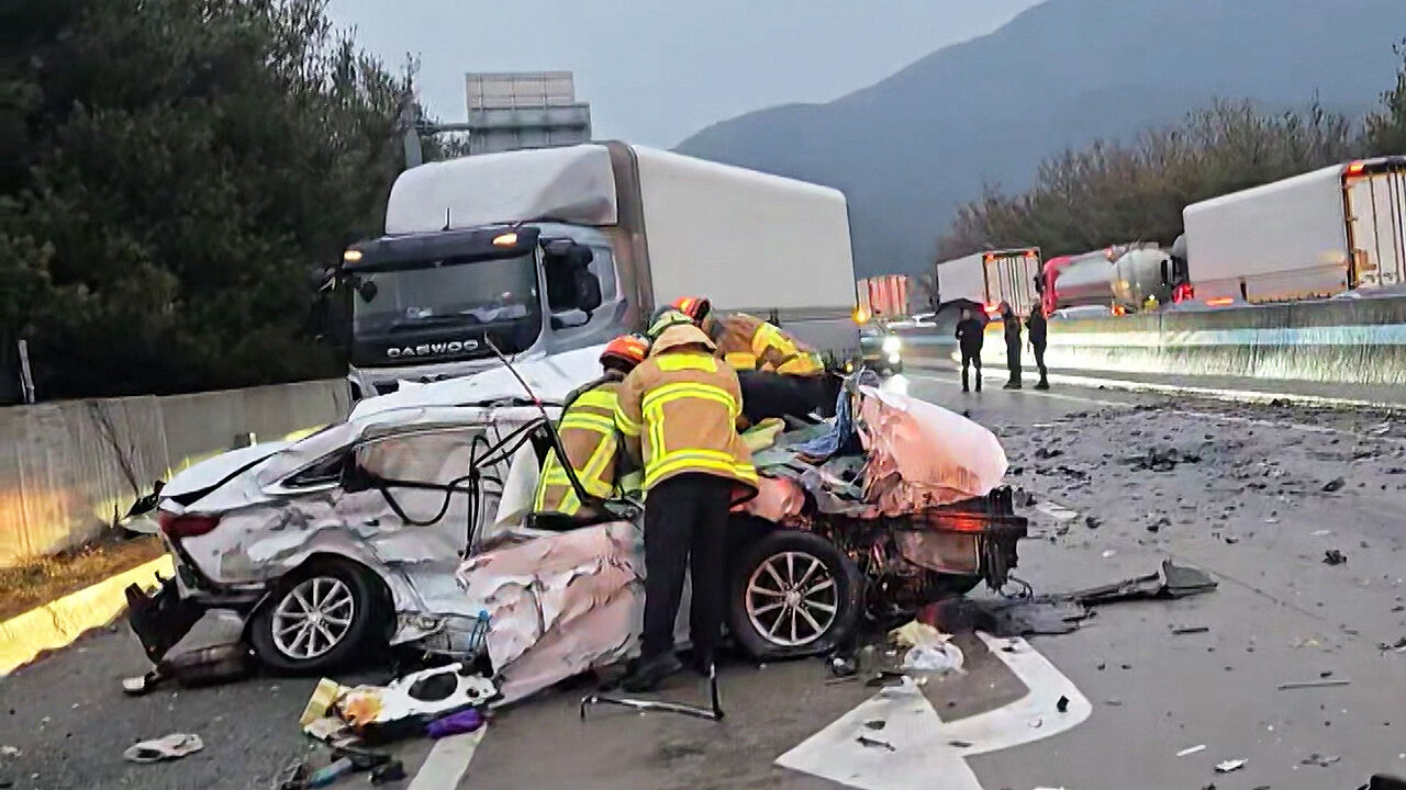 서산영덕고속도 다중 추돌