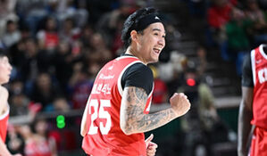 프로농구 SK, '라이벌' KT 상대 9연승