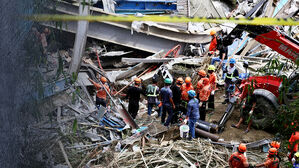 필리핀서 쓰레기 더미 붕괴&hellip;2명 사망&middot;36명 실종