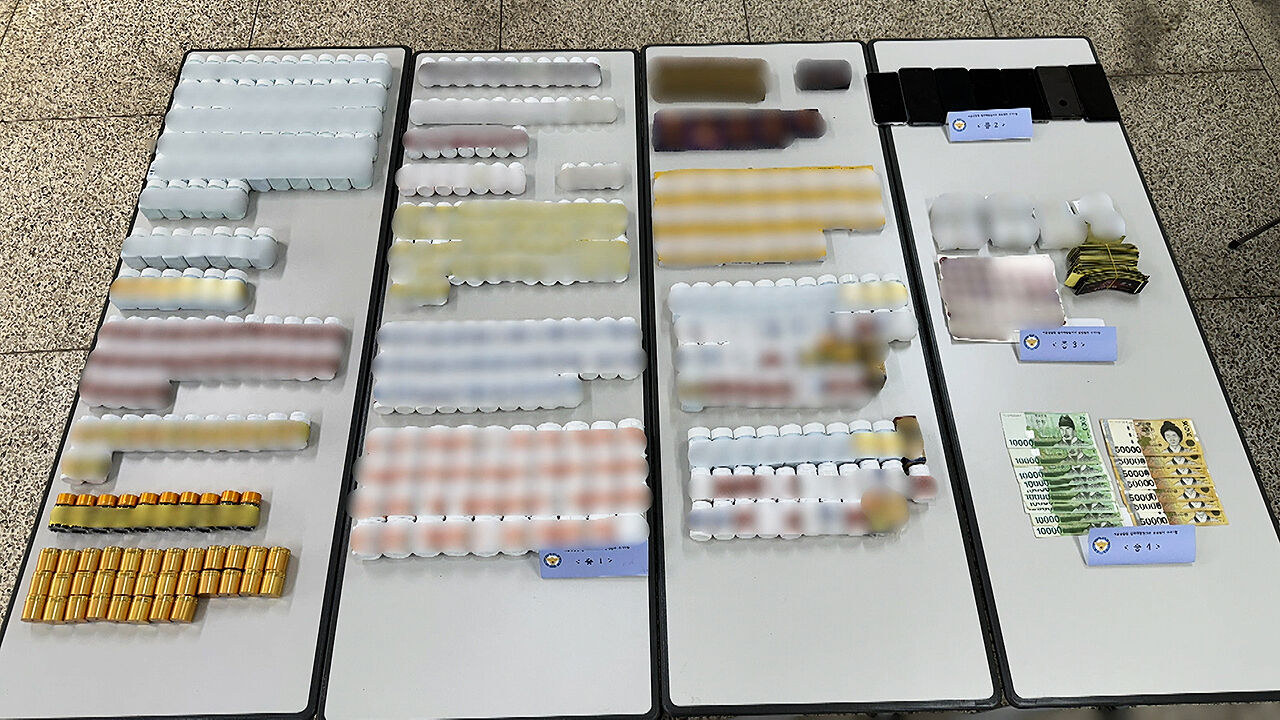 강남 한복판 불법전단 (사진=서울경찰청 제공)