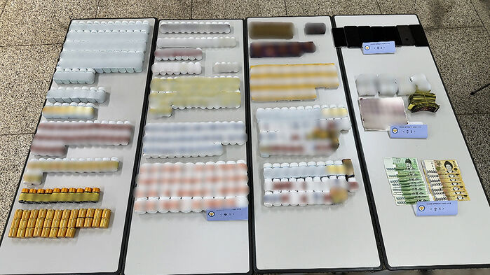 강남 한복판 불법전단 (사진=서울경찰청 제공)