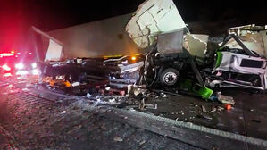 서산영덕고속도로 화물차 4대 추돌 사고&hellip;1명 사망&middot;3명 부상