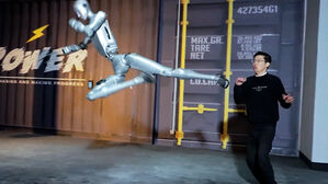 날아차기도 거뜬한 중국 로봇&hellip;경쟁력 원천은