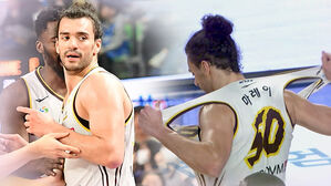 '유니폼 찢어' 퇴장&hellip;선두 LG, 가스공사에 덜미