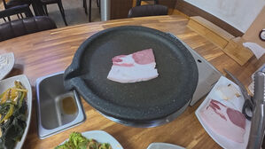 앞으로 비계 많은 삼겹살은 '돈차돌'로 팔린다