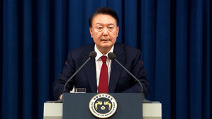 변호인단 "윤, 내란몰이 피해자"&hellip;갈릴레이도 거론