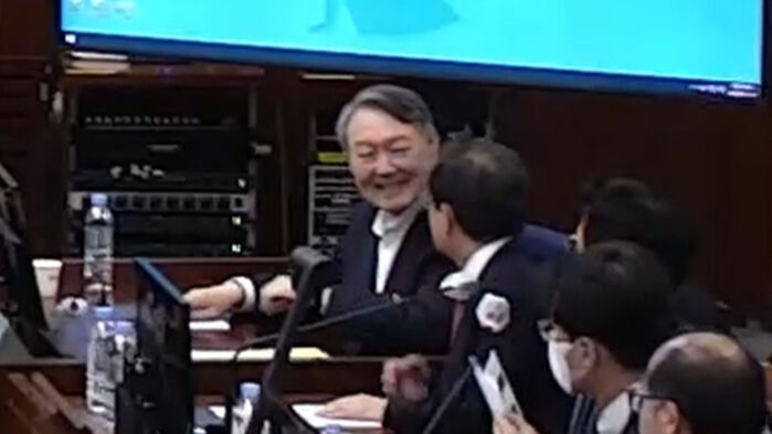 "전두환보다 더 단죄"&hellip;윤 사형 구형되자 헛웃음 짓더니