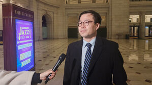 트럼프 서명하자 여한구 귀국 미뤘다&hellip;"곧 발표 가능성"