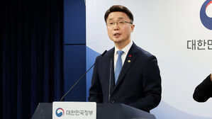 '중국 기술' 논란 네이버&hellip;국대 AI 1차 탈락