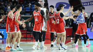 SK 승리 이끈 신인들의 패기, 창원 LG 꺾고 선두 추격