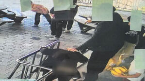 "목덜미 잡고 눌러" CCTV 보고 기겁&hellip;"정당한 생활지도"