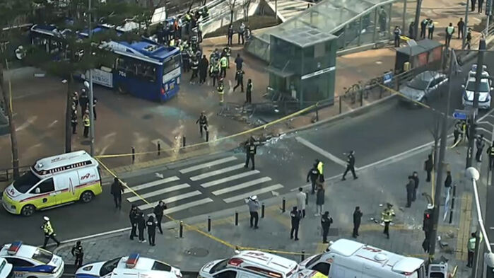 서대문구 인도 돌진 버스 (사진=CCTV 화면 캡처, 연합뉴스)