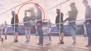 "감히 누굴 건드려" 날아차기&hellip;아들 보호하려다 '철창행'