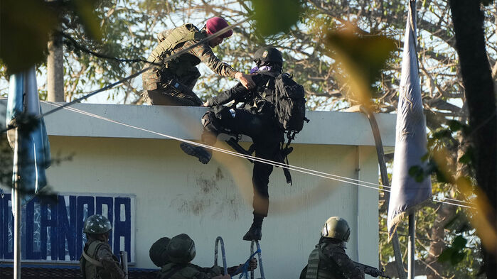 갱단이 교도소서 경찰 8명 살해&hellip;국가비상사태 선포