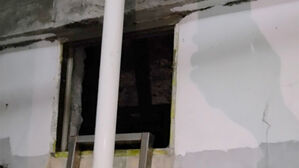 240만 원 임금체불 혐의 사업주, 환기구에 숨어있다 체포