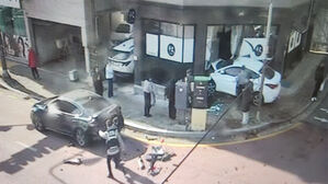 스쿨존서 '쾅', 건물로 돌진&hellip;10살 보행자 중상