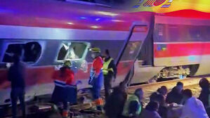 '484명 탑승' 스페인 열차 정면충돌&hellip;최소 39명 사망