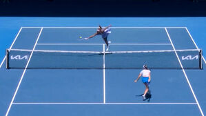 코코 고프, 호주오픈 단식 1회전 통과&hellip;'거미줄' 같은 수비