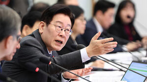 이 대통령 "상하이 임정 청사 등 너무 오래 방치&hellip;잘 챙겨달라"