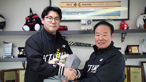 KT, 주전 포수 장성우와 FA 계약&hellip;2년 최대 16억 원