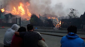 남미 곳곳 집어삼킨 '화마'&hellip;"보름 넘게 불 안 꺼지는 중"