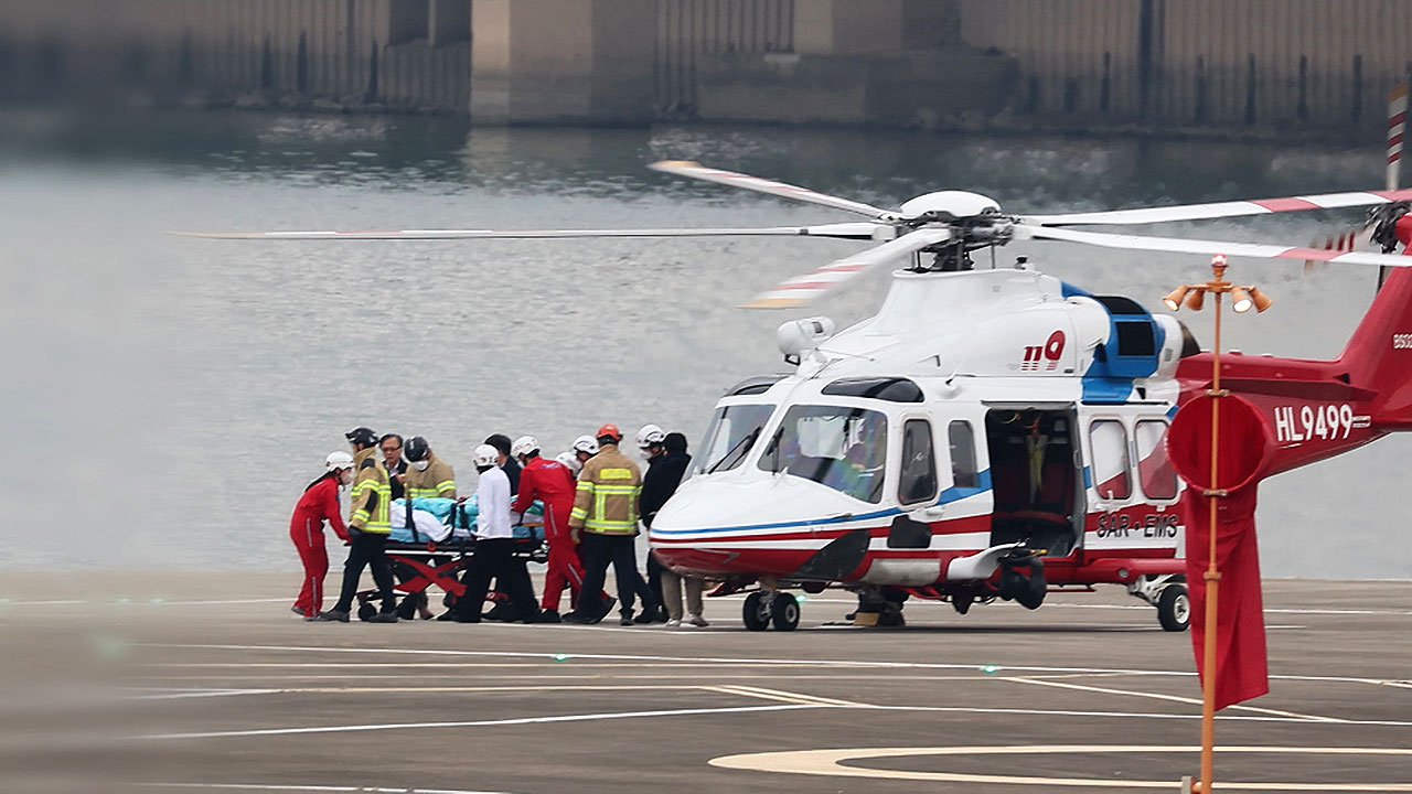 '이 대통령 피습 사건' 1호 테러 지정…경찰, 재조사 착수