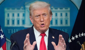 취임 1년 트럼프, 깜짝 브리핑서 1시간 20분 자찬&hellip;여론은 '글쎄'