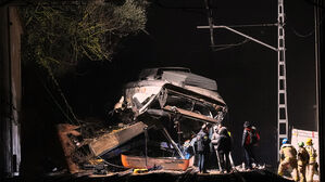 '42명 사망' 스페인서 또 열차 사고&hellip;1명 사망&middot;37명 부상