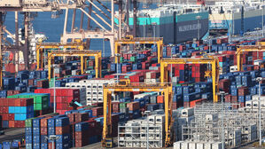 1∼20일 수출 14.9% 증가&hellip;슈퍼사이클 반도체 70% 뛰어