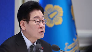 이 대통령 "검찰 개혁 확실하게 추진&hellip;책임 있는 해법 만들 것"