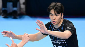 바야르사이한에 소송 건 배구 감독, 스포츠공정위 회부 전망