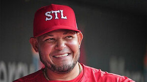 MLB 세인트루이스 포수 몰리나, 친정팀 프런트로 입사