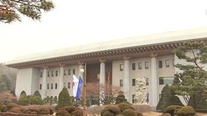 "국군사관대학 설립해 3군 사관학교는 단과대로"&hellip;국방부에 권고