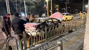 수원서 주행 중이던 승용차서 화재&hellip;인명 피해 없어