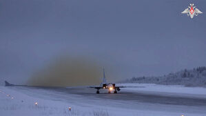 러, 미 특사 크렘린궁 도착 직후 "전폭기 발트해 비행" 발표