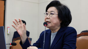 전형 없는데 "연대 다자녀 입학"&hellip;이혜훈 장남 질문하자