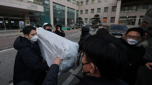 경찰, '북한 무인기 침투' 민간인 피의자 3명 출국금지