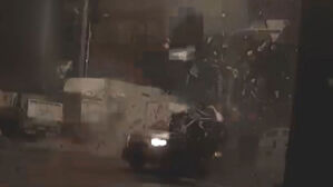 '펑펑' 전깃줄까지 치솟았다&hellip;한밤 동네 떨게 한 굉음