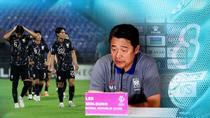 '유종의 미'도 없었다&hellip;'10명 싸운' 베트남에 패배